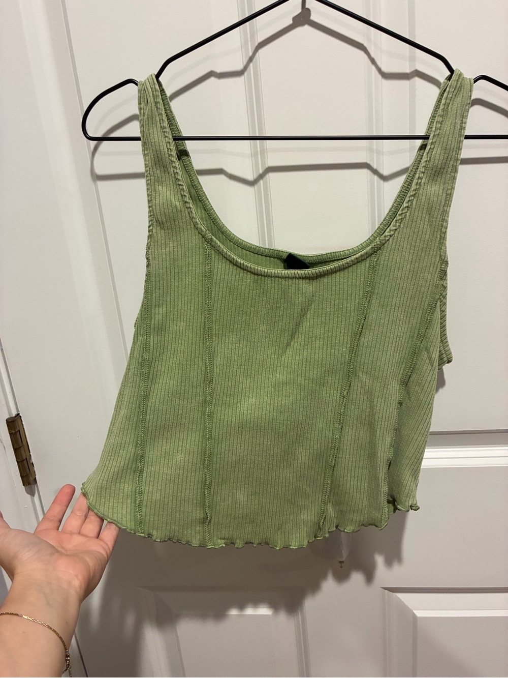 Light Green Ribbed Tank Top - Picture 3 of 6